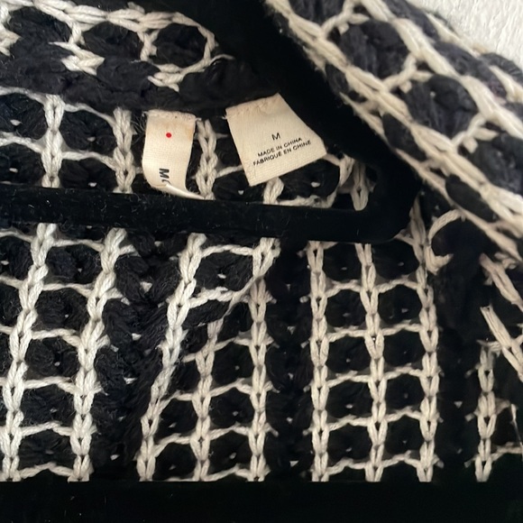 Moth cocoon cardigan black and white size medium - Picture 4 of 6